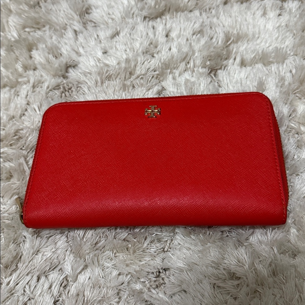 Tory Burch Vibrant Wallet - Picture 3 of 11
